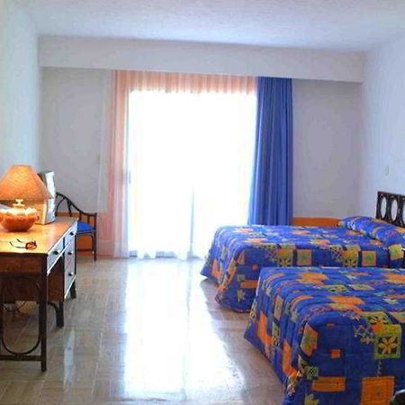 El Pueblito Beach Hotel Cancún Buitenkant foto